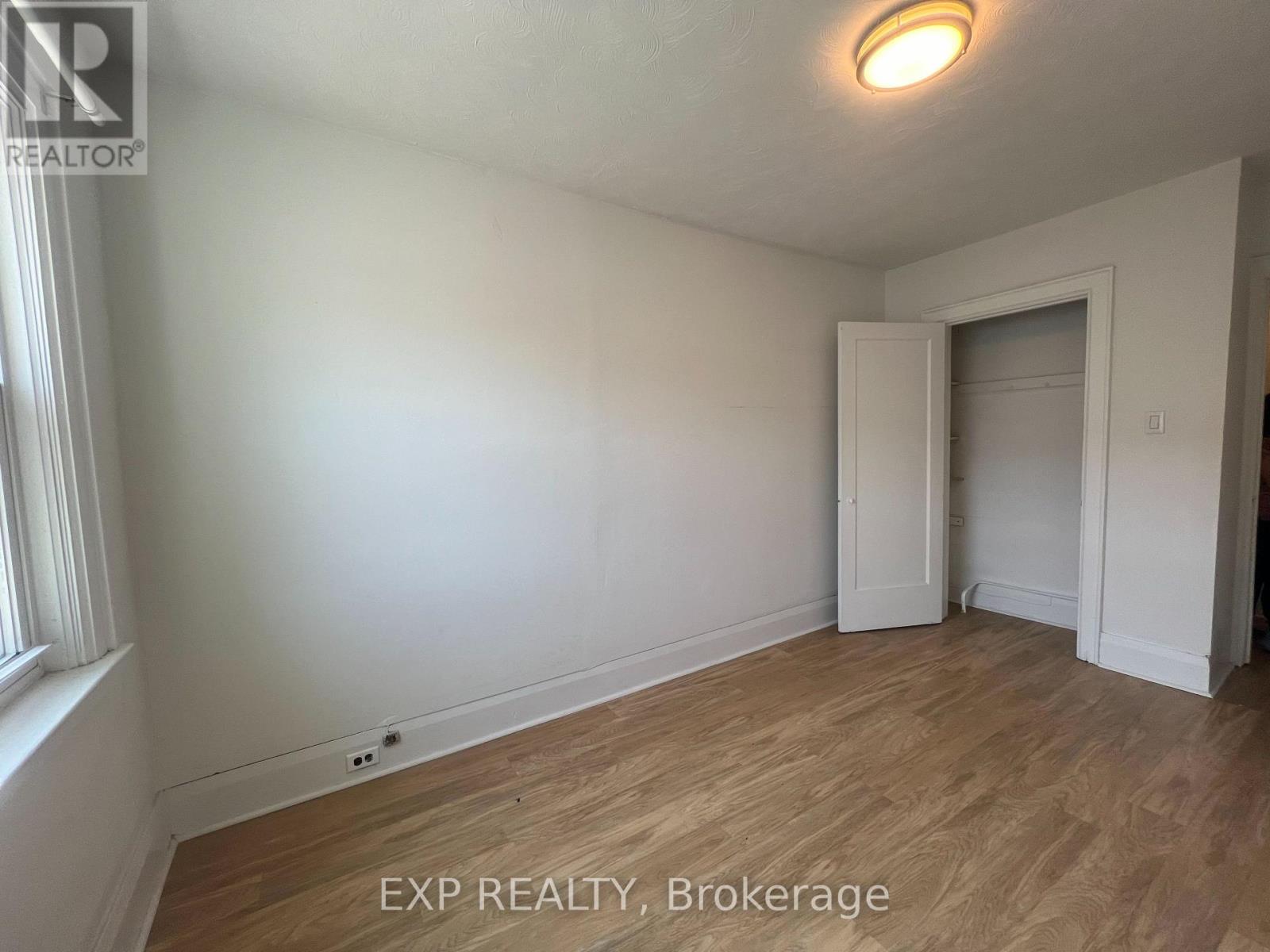 6 - 102 Greensides Avenue, Toronto, Ontario  M6C 1B9 - Photo 7 - C13695792