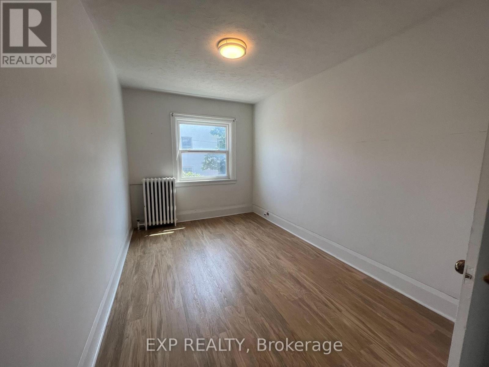 6 - 102 Greensides Avenue, Toronto, Ontario  M6C 1B9 - Photo 8 - C13695792