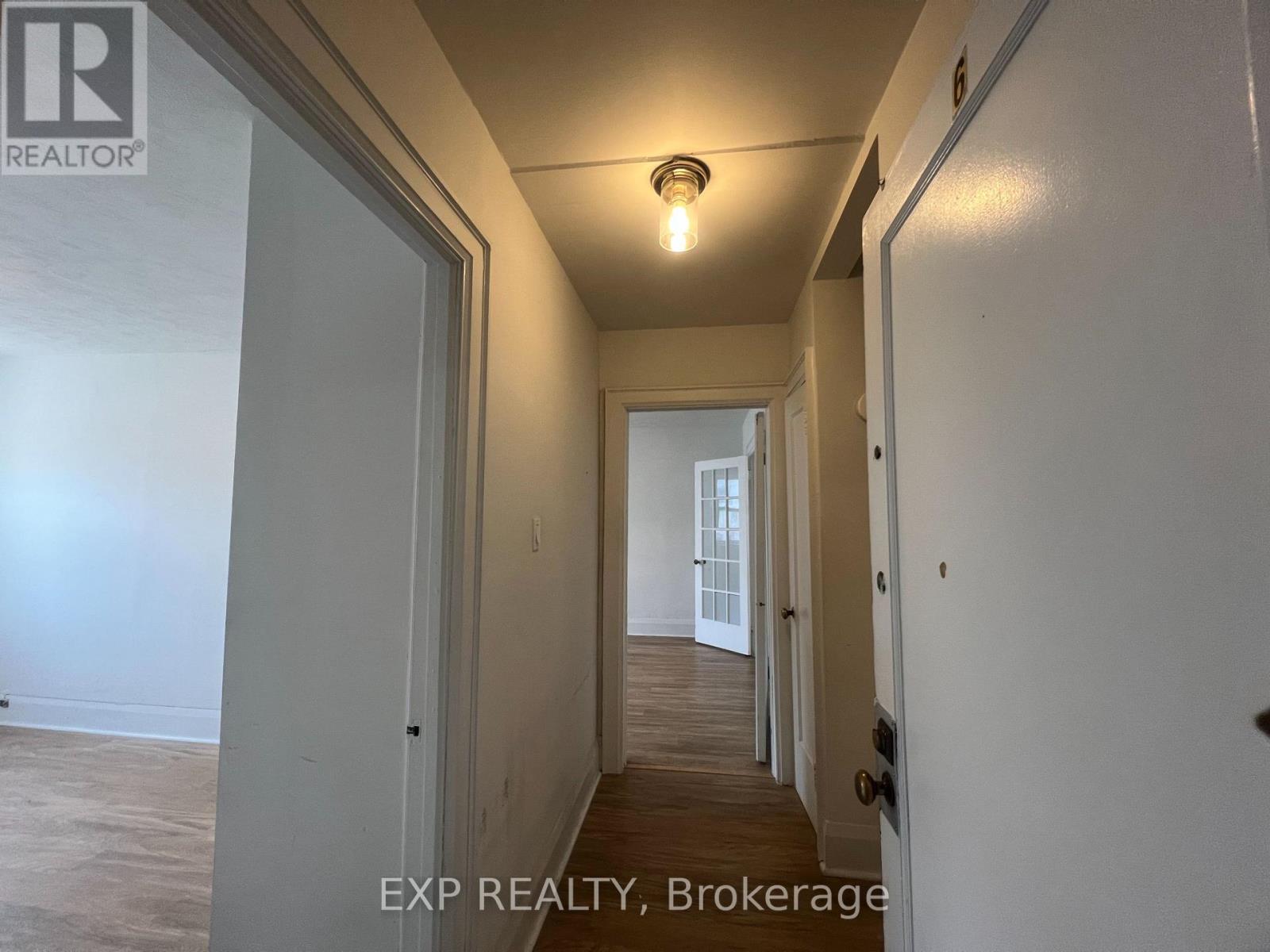 6 - 102 Greensides Avenue, Toronto, Ontario  M6C 1B9 - Photo 9 - C13695792