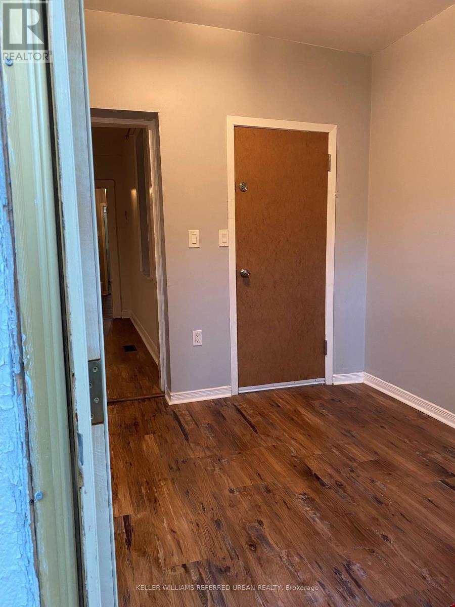 Main Floor - 9 Clinton Place, Toronto, Ontario  M6G 1J8 - Photo 7 - C13695848