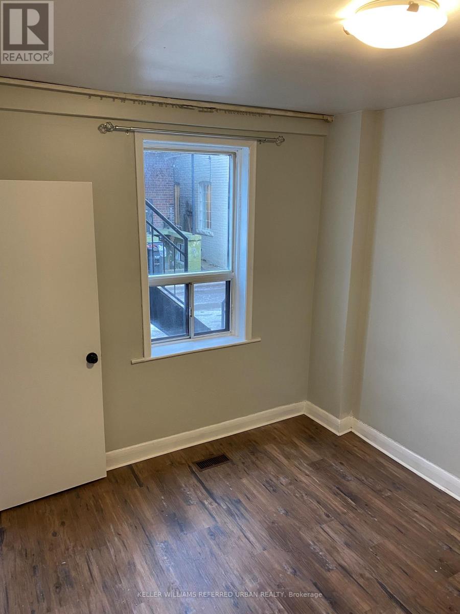 Main Floor - 9 Clinton Place, Toronto, Ontario  M6G 1J8 - Photo 8 - C13695848