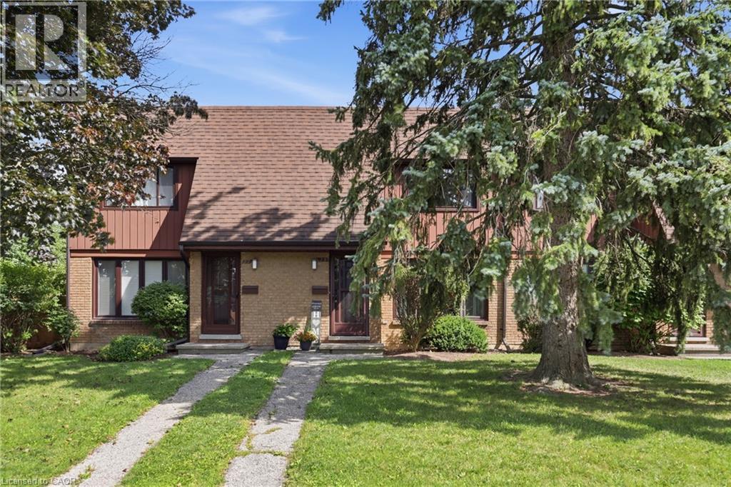 25 Flint Drive, Kitchener, Ontario N2E 1S8 - Photo 1 - 40857130