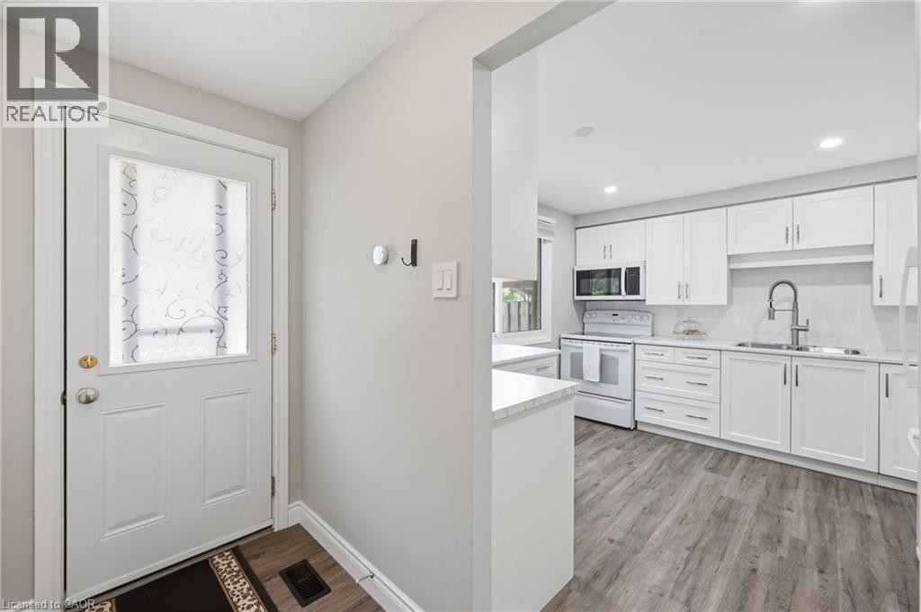 25 Flint Drive, Kitchener, Ontario N2E 1S8 - Photo 15 - 40857130