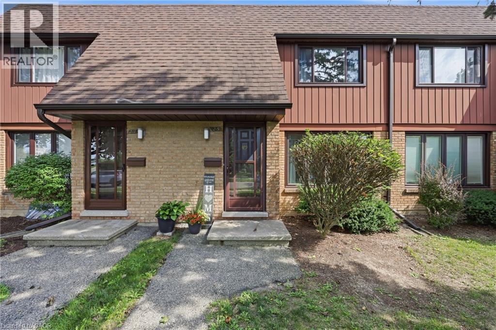 25 Flint Drive, Kitchener, Ontario N2E 1S8 - Photo 2 - 40857130