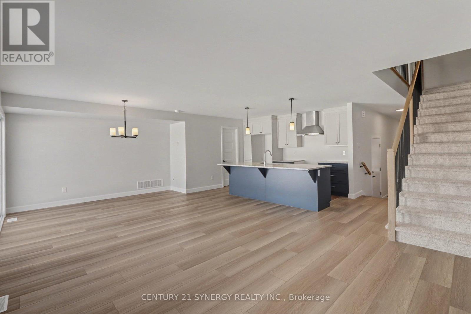69 Villeneuve Street, North Stormont, Ontario  K0C 1W0 - Photo 11 - X12841884