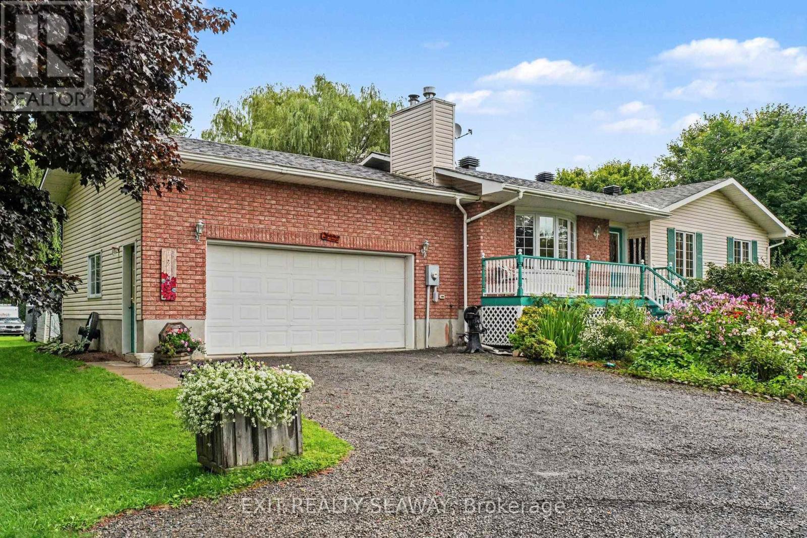 4557 Carman Road, South Dundas, Ontario K0C 1C0 - Photo 3 - X13695632