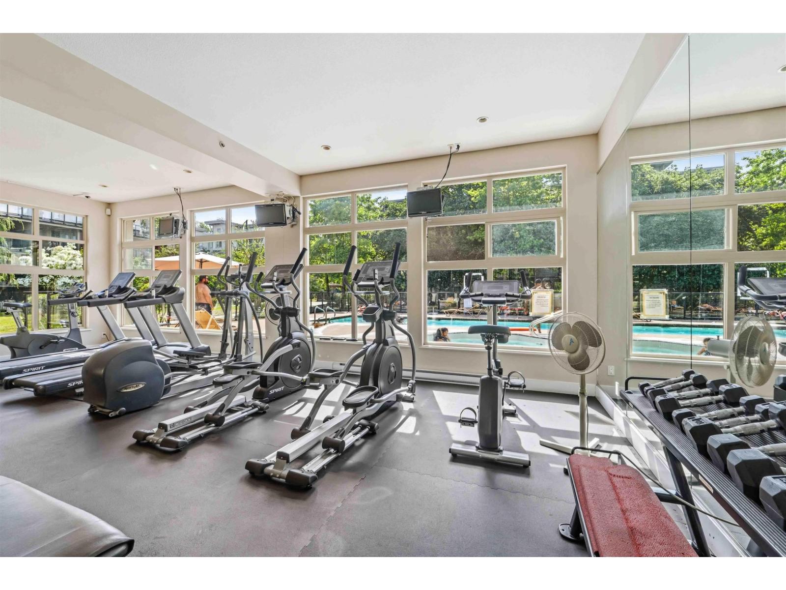 405 15385 101a Avenue, Surrey, British Columbia  V3R 0B4 - Photo 4 - R3140297