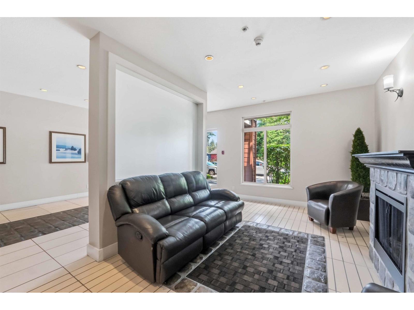 405 15385 101a Avenue, Surrey, British Columbia  V3R 0B4 - Photo 7 - R3140297