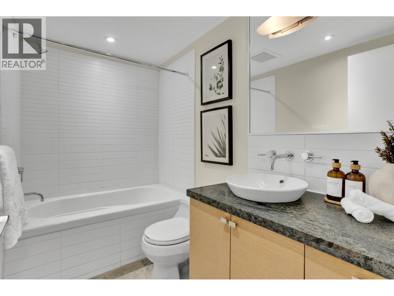 202 1530 W 8th Avenue, Vancouver, British Columbia  V6J 5M6 - Photo 21 - R3156696
