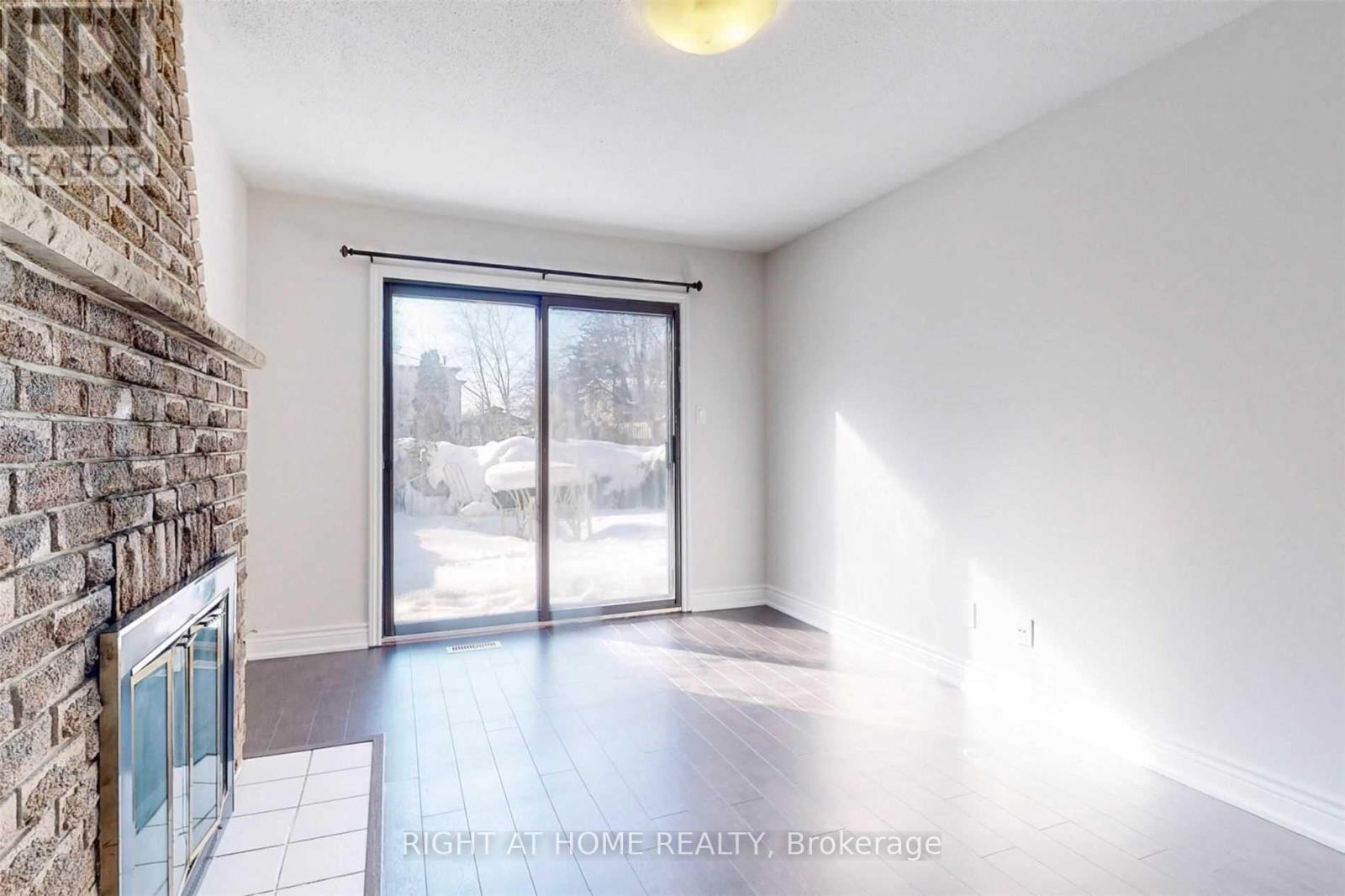 54 Penwick Crescent, Richmond Hill, Ontario  L4C 5B4 - Photo 14 - N13695560