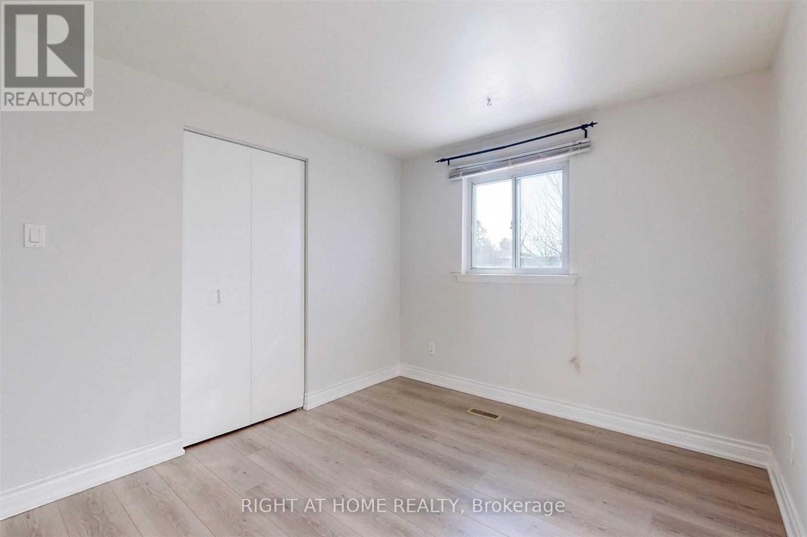54 Penwick Crescent, Richmond Hill, Ontario  L4C 5B4 - Photo 18 - N13695560