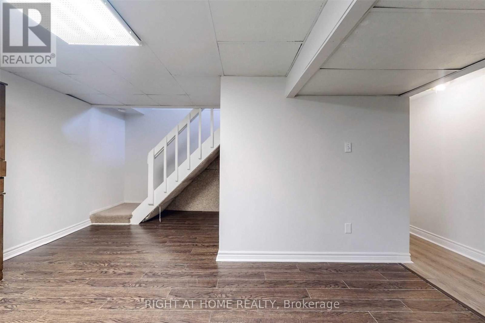 54 Penwick Crescent, Richmond Hill, Ontario  L4C 5B4 - Photo 22 - N13695560