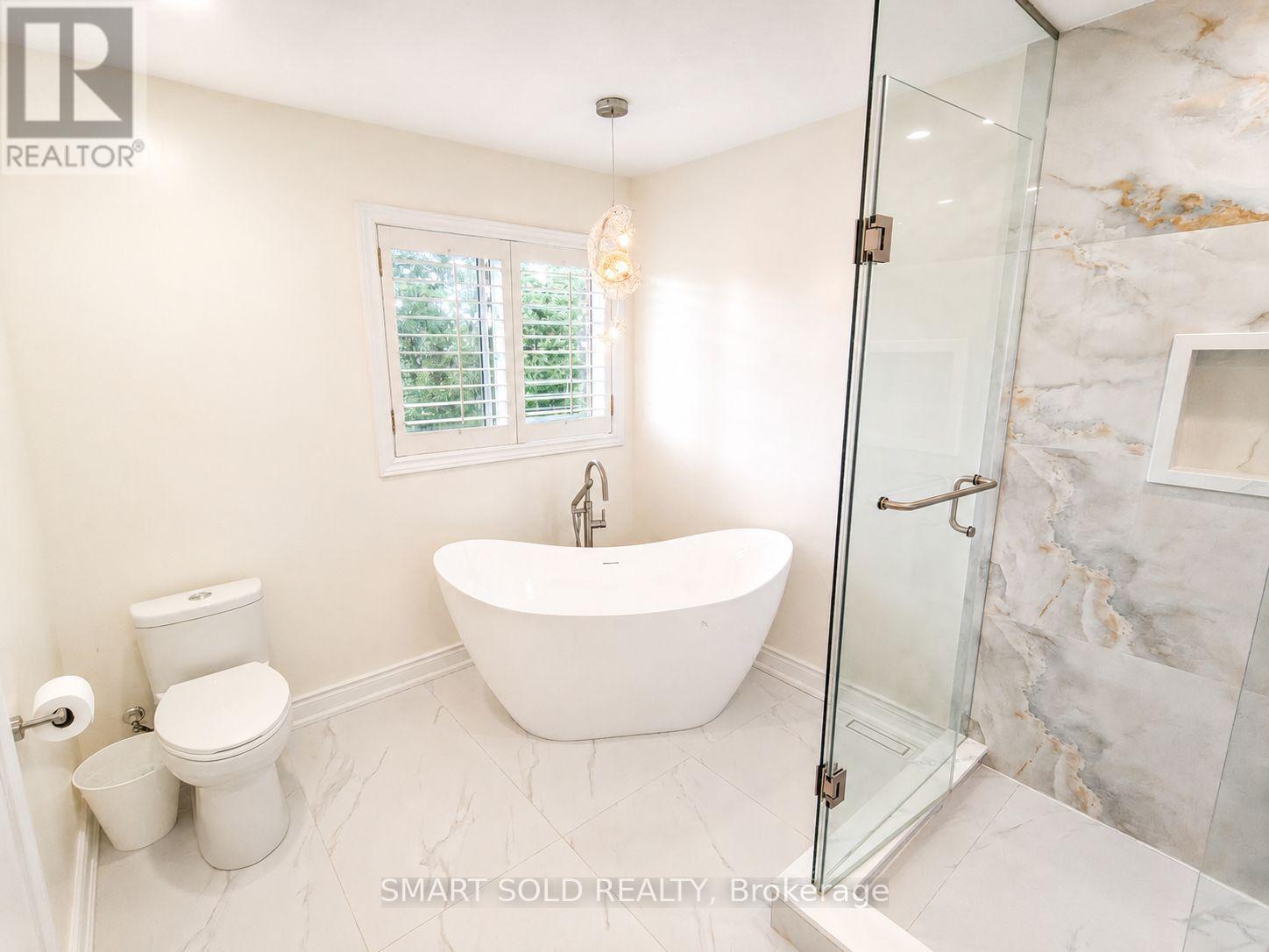 52 Royalpark Way, Vaughan, Ontario  L4H 1J5 - Photo 13 - N13695596