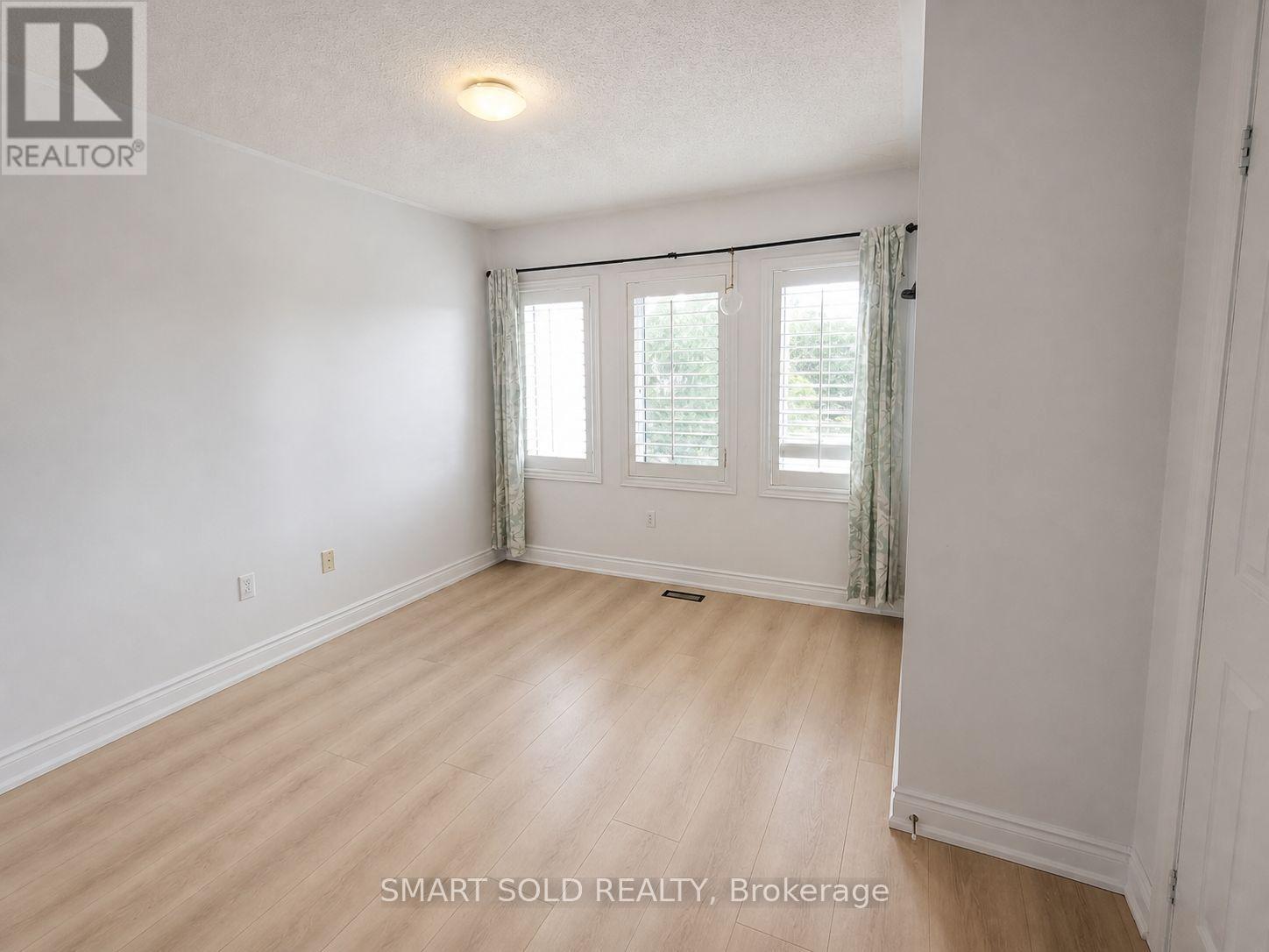 52 Royalpark Way, Vaughan, Ontario  L4H 1J5 - Photo 15 - N13695596