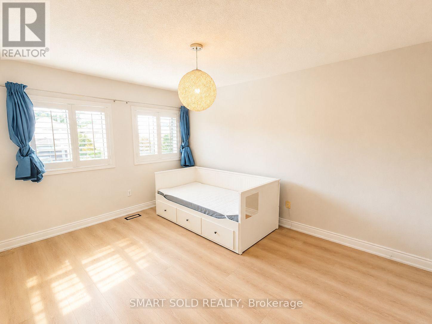 52 Royalpark Way, Vaughan, Ontario  L4H 1J5 - Photo 16 - N13695596