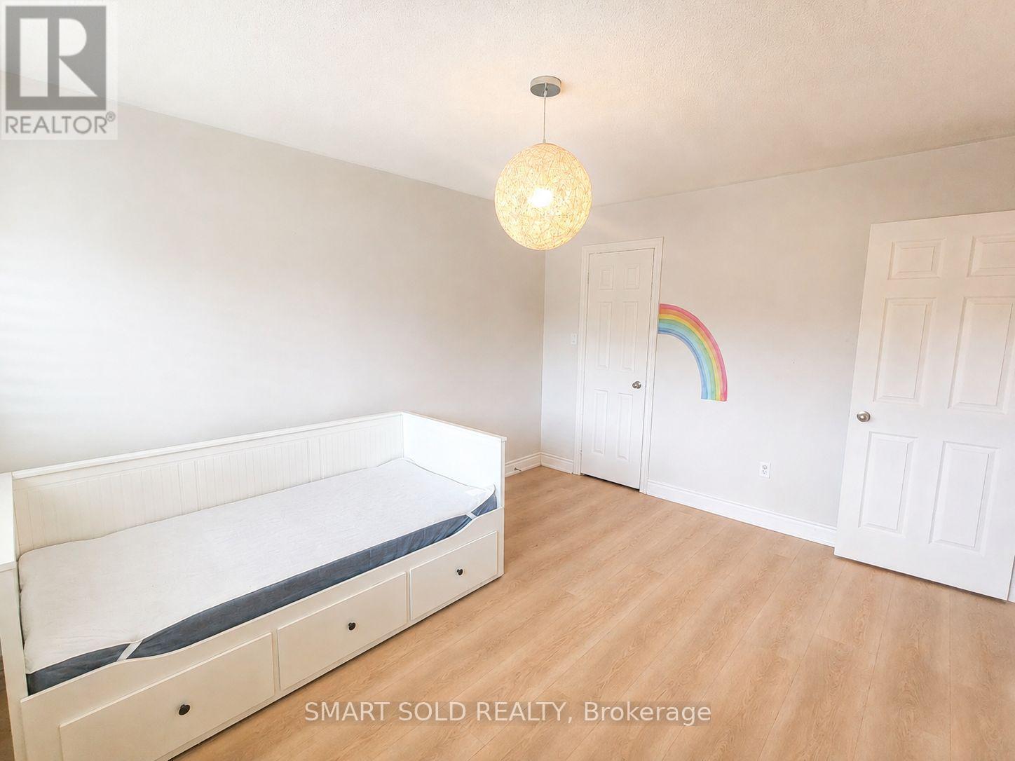 52 Royalpark Way, Vaughan, Ontario  L4H 1J5 - Photo 17 - N13695596