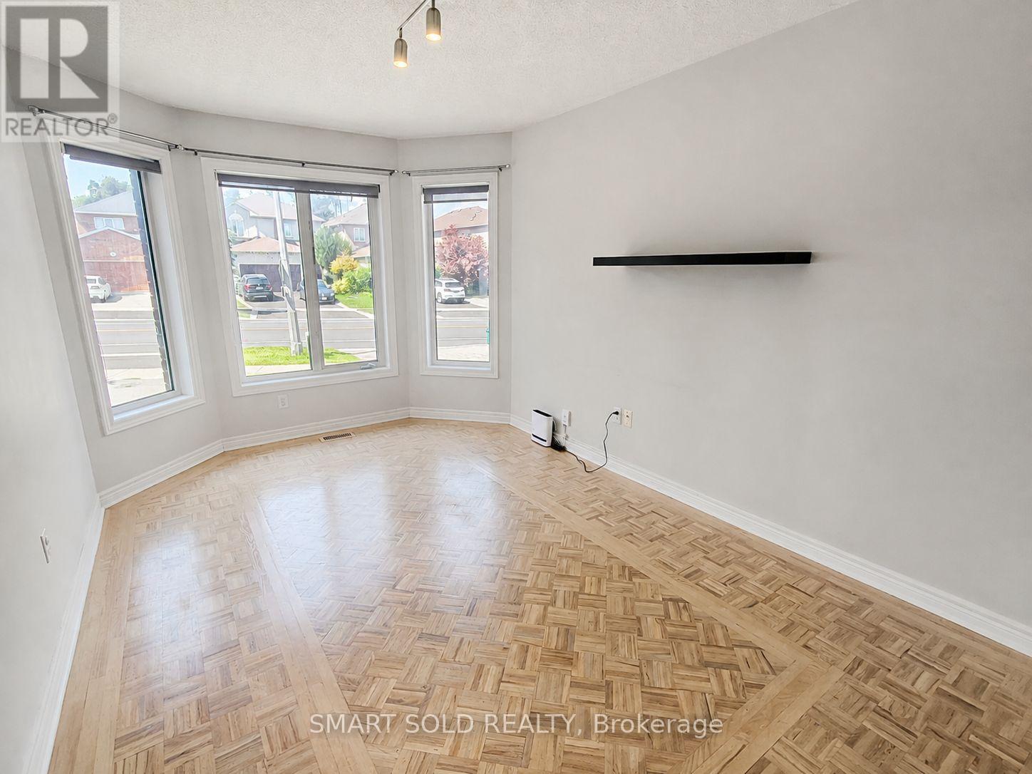 52 Royalpark Way, Vaughan, Ontario  L4H 1J5 - Photo 5 - N13695596