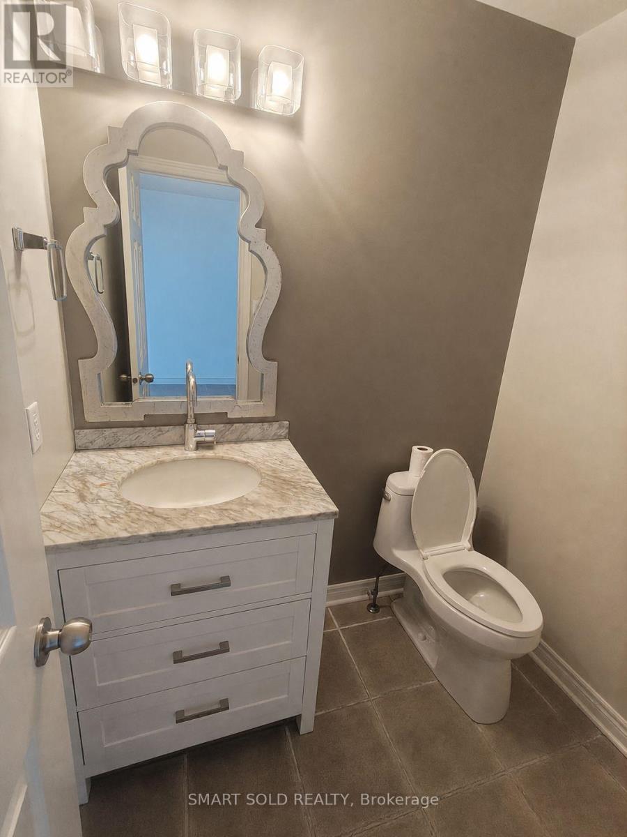 52 Royalpark Way, Vaughan, Ontario  L4H 1J5 - Photo 6 - N13695596