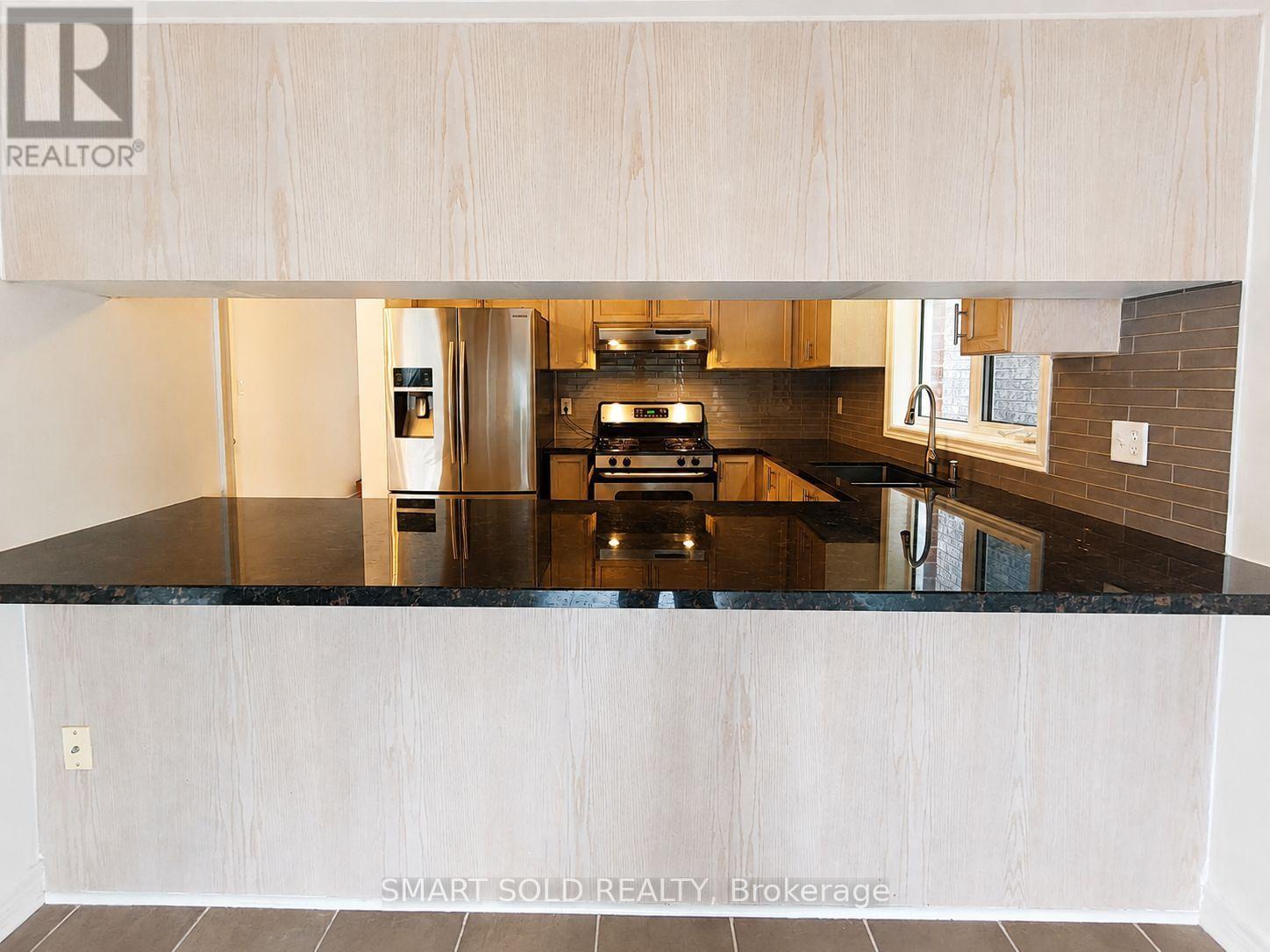 52 Royalpark Way, Vaughan, Ontario  L4H 1J5 - Photo 9 - N13695596
