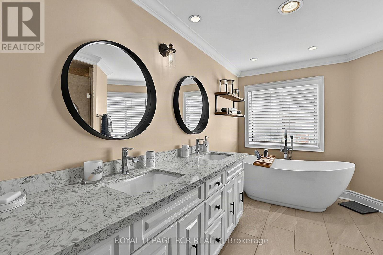 411 Butler Court, Aurora, Ontario  L4G 6G8 - Photo 25 - N13695600