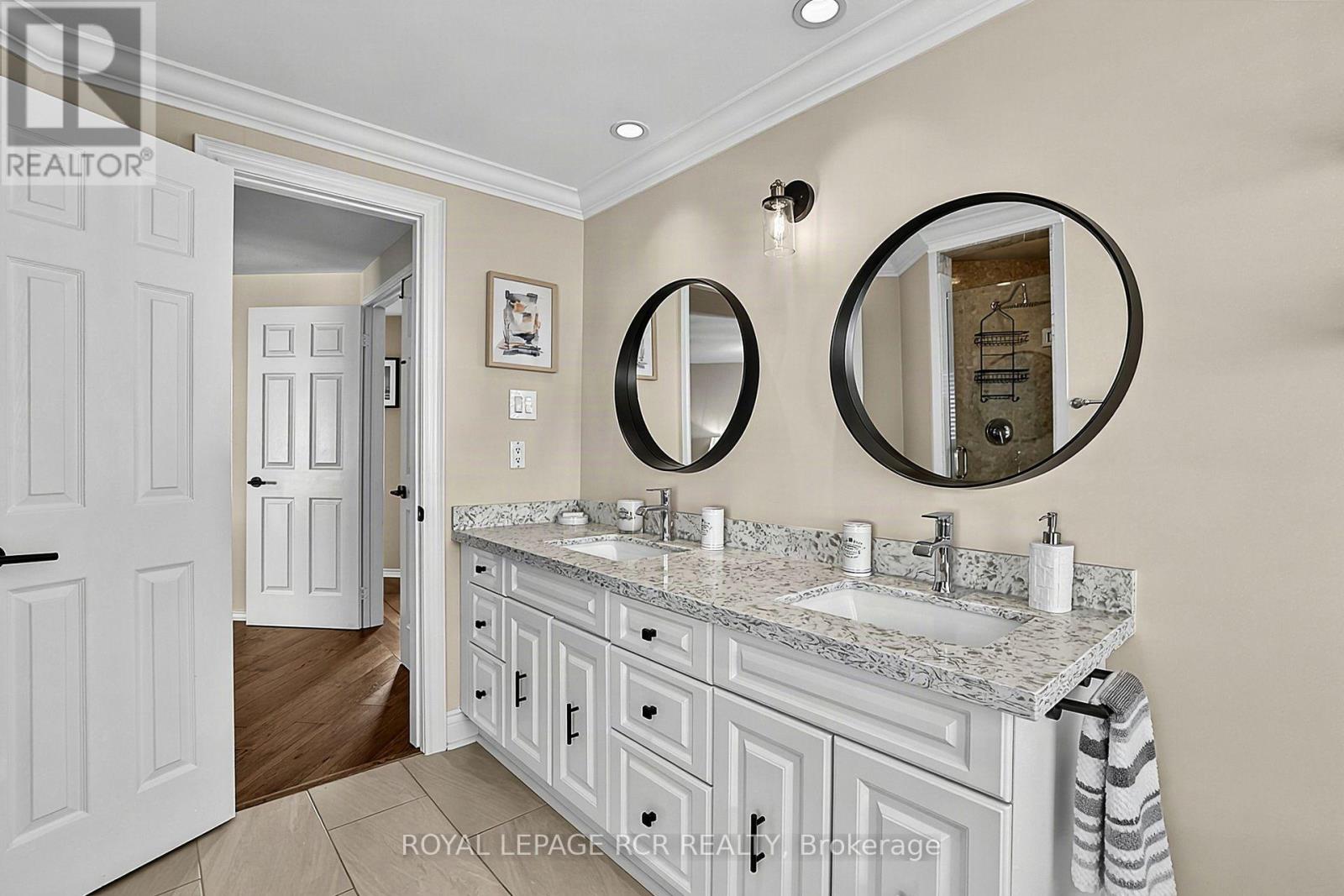 411 Butler Court, Aurora, Ontario  L4G 6G8 - Photo 26 - N13695600