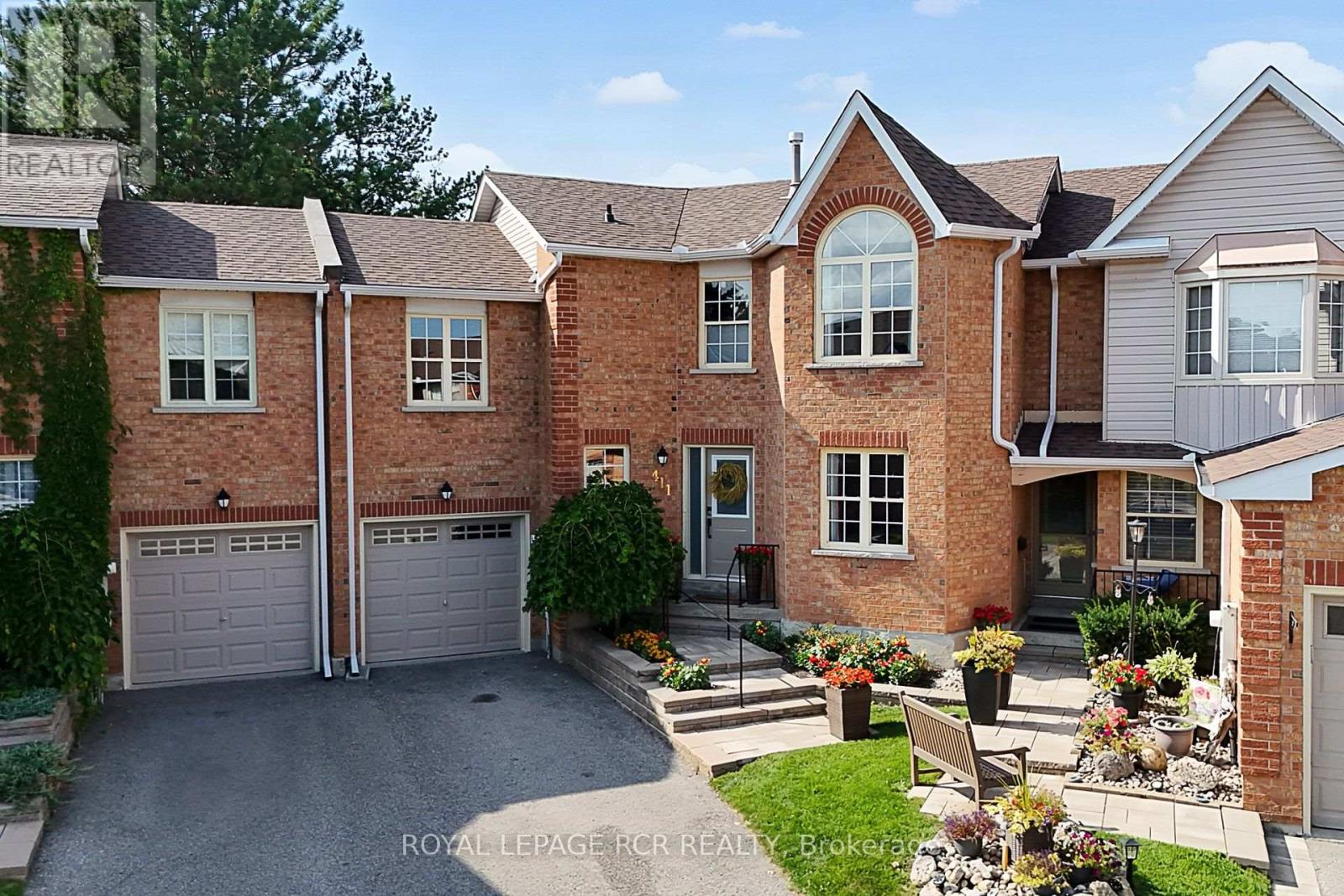 411 Butler Court, Aurora, Ontario  L4G 6G8 - Photo 3 - N13695600