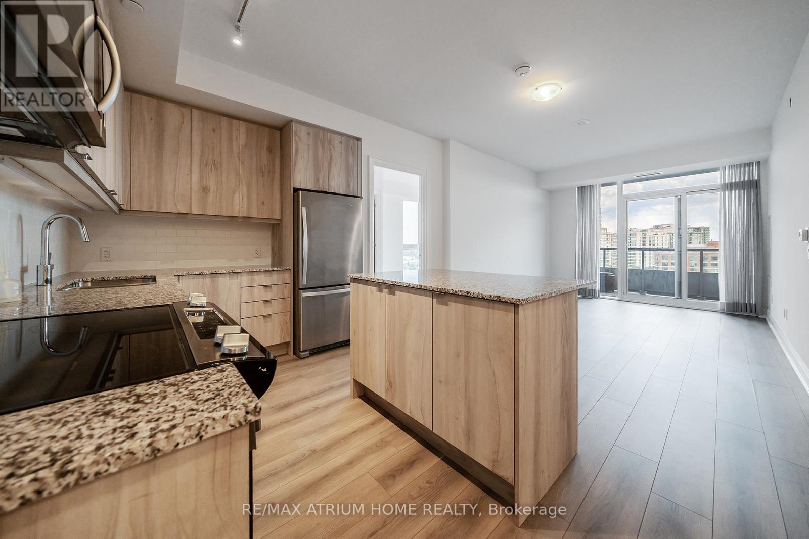 1004 - 10 Gatineau Drive, Vaughan (Beverley Glen), Ontario  L4J 0L2 - Photo 4 - N13695606