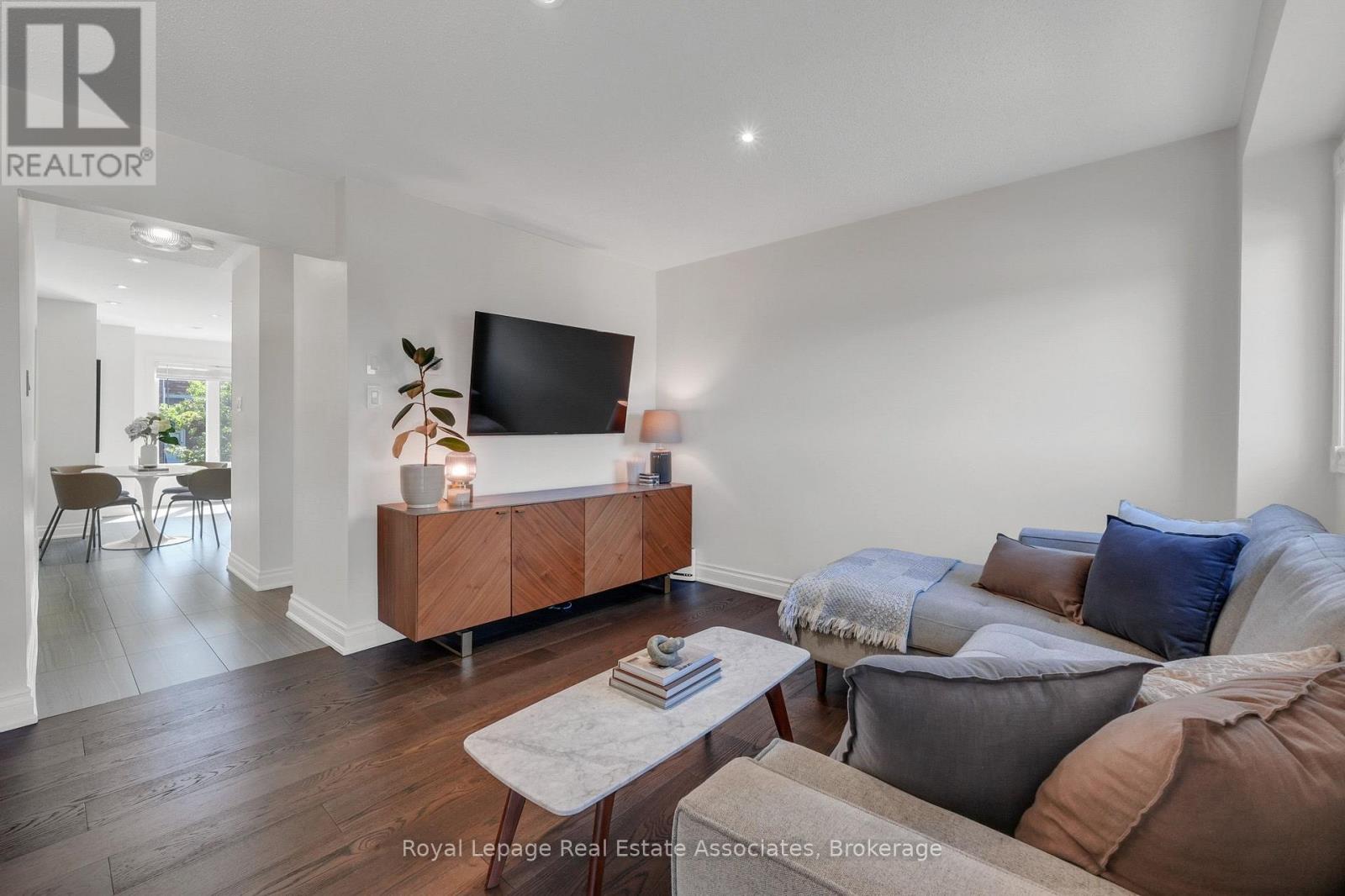 8 Prestwick Avenue, Vaughan, Ontario  L6A 2B6 - Photo 12 - N13695610