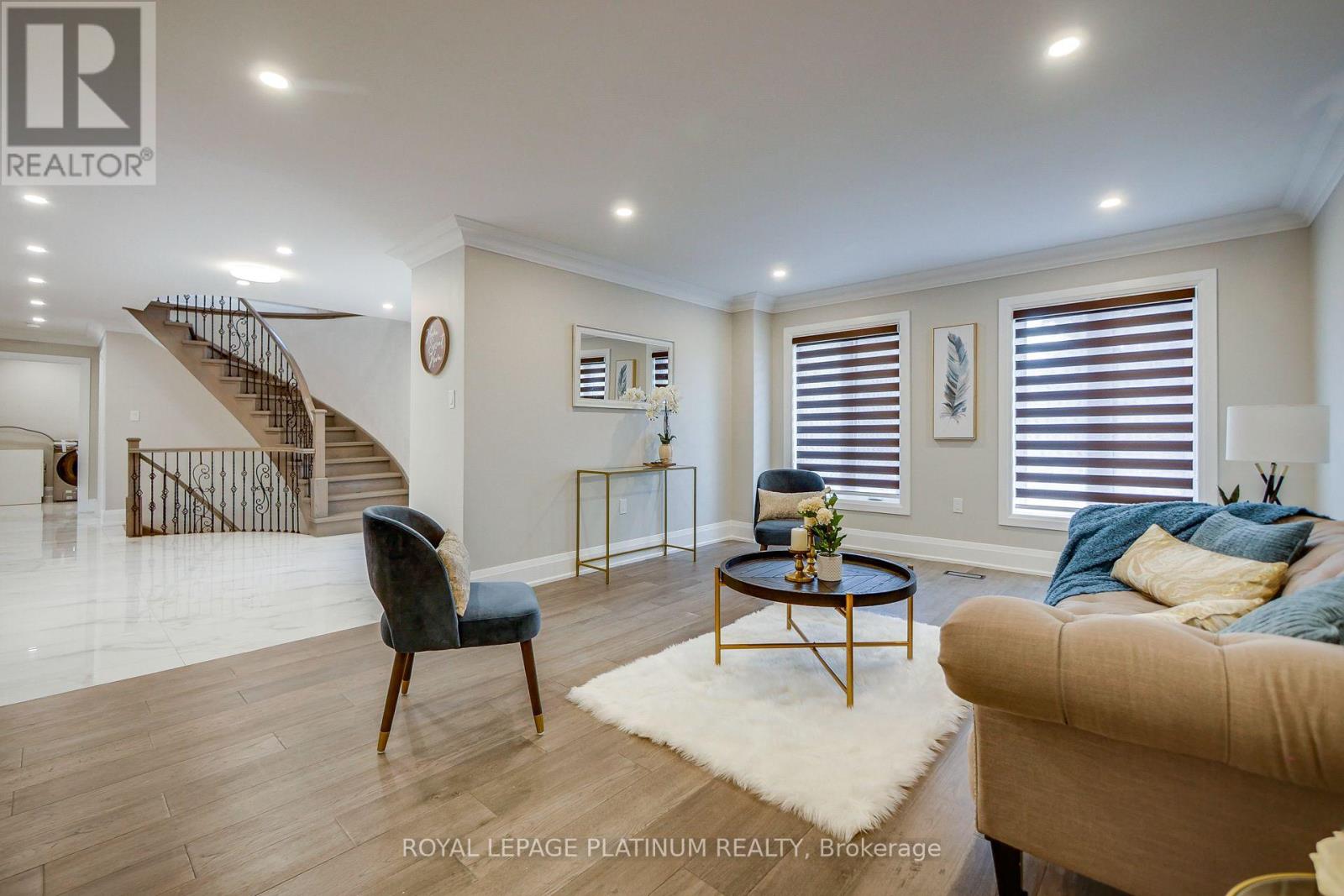 16 Bridgend Court S, Vaughan, Ontario  L4L 3L3 - Photo 10 - N13695738