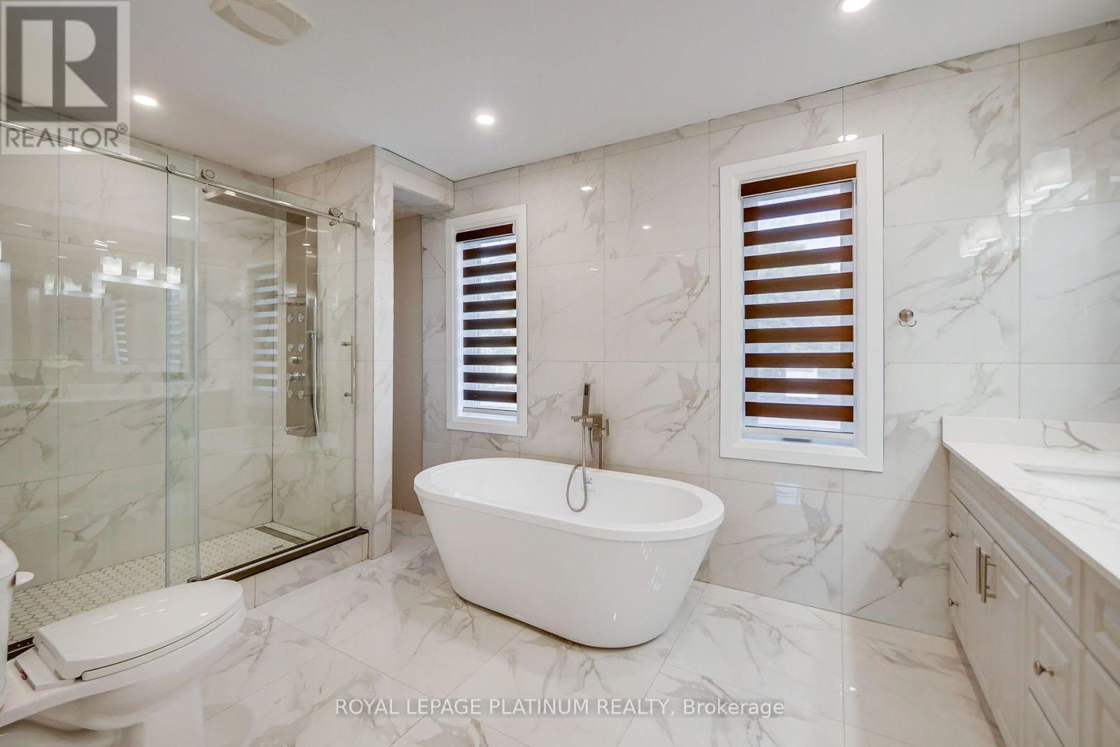 16 Bridgend Court S, Vaughan, Ontario  L4L 3L3 - Photo 27 - N13695738