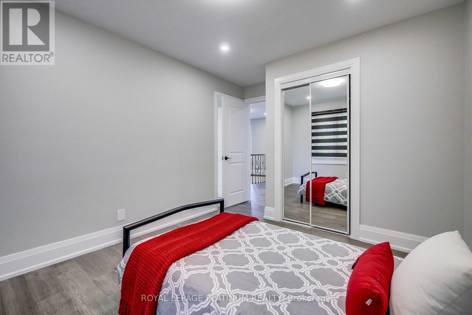 16 Bridgend Court S, Vaughan, Ontario  L4L 3L3 - Photo 30 - N13695738