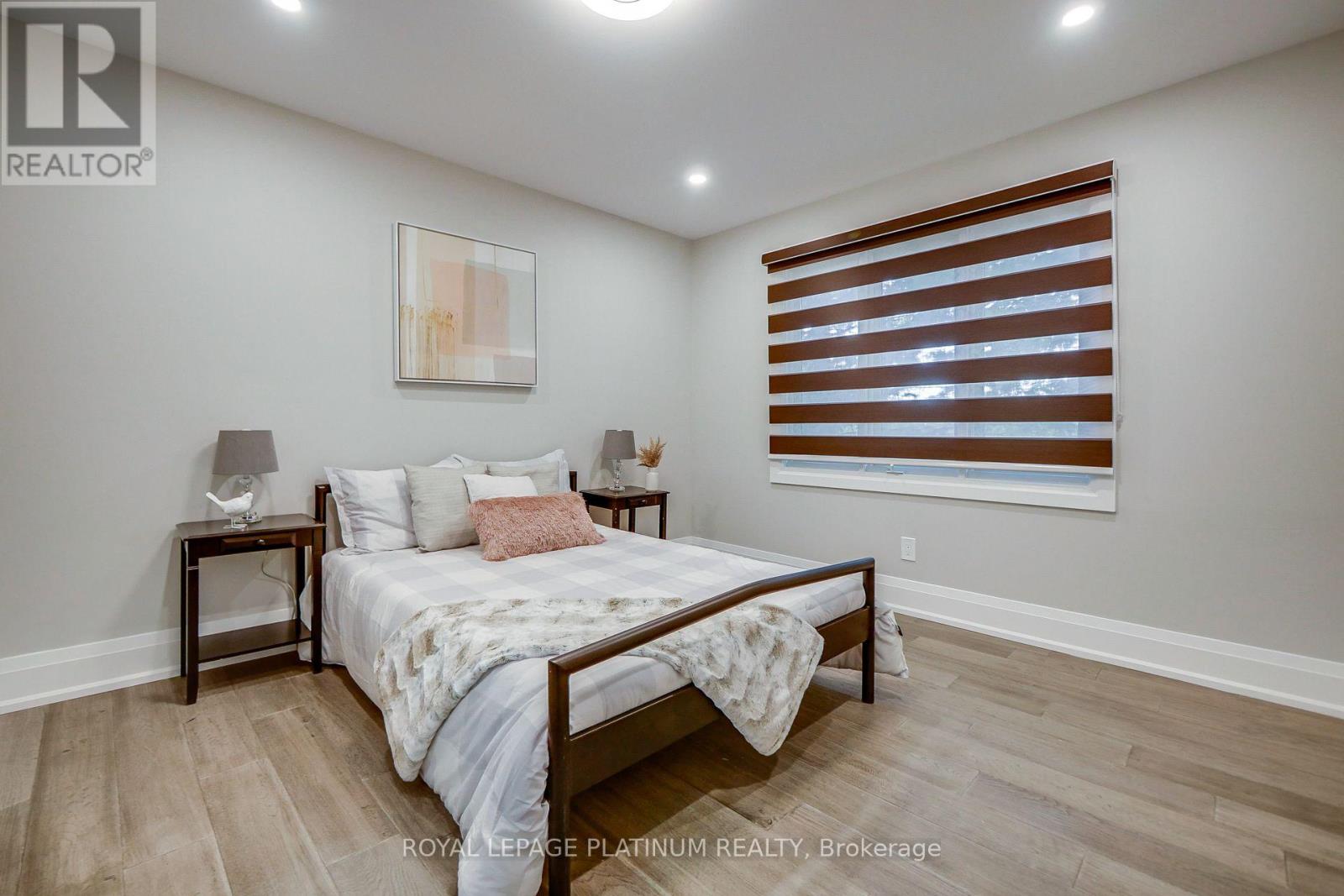 16 Bridgend Court S, Vaughan, Ontario  L4L 3L3 - Photo 34 - N13695738