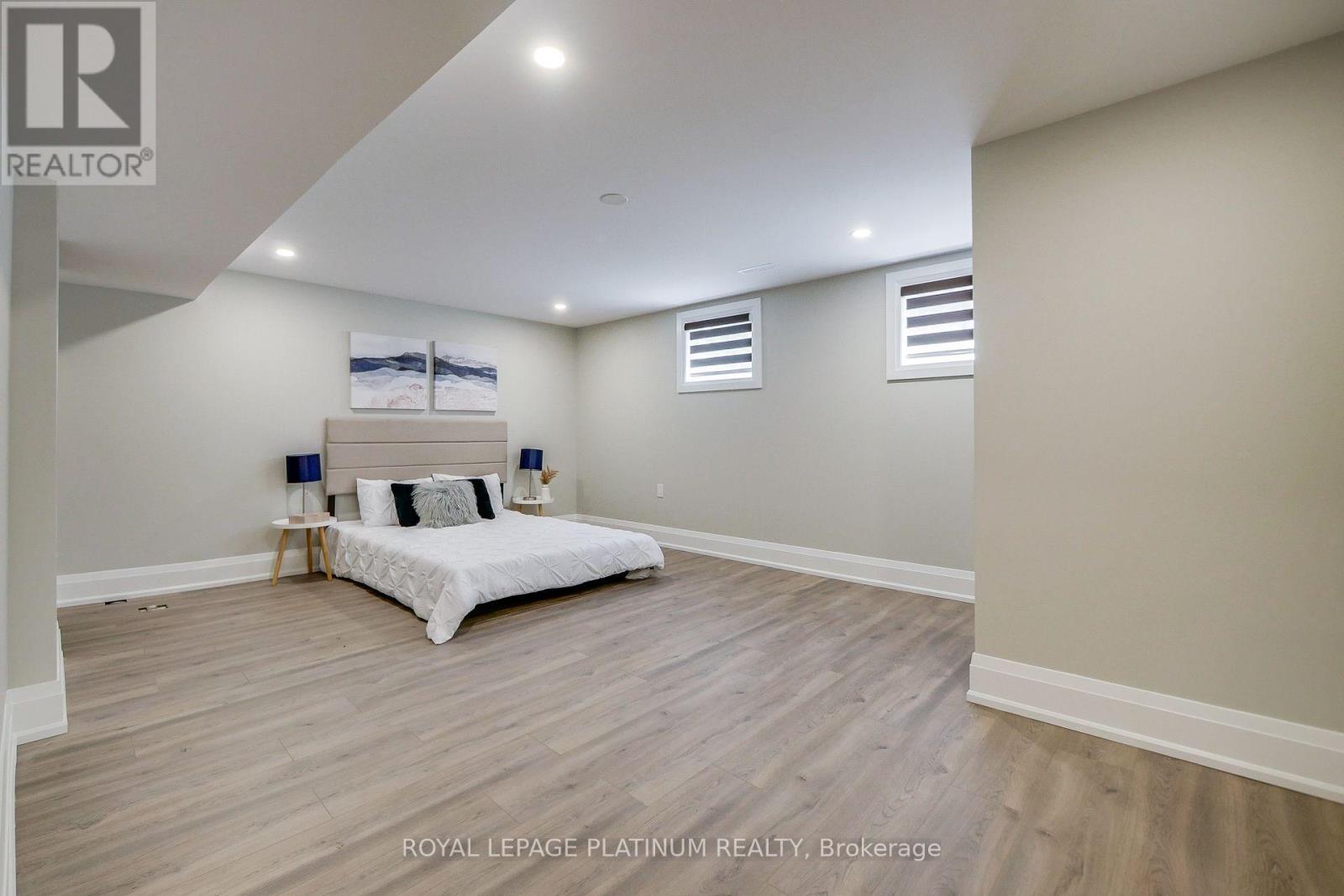 16 Bridgend Court S, Vaughan, Ontario  L4L 3L3 - Photo 36 - N13695738