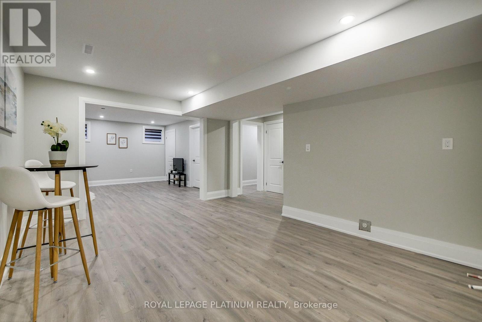16 Bridgend Court S, Vaughan, Ontario  L4L 3L3 - Photo 39 - N13695738
