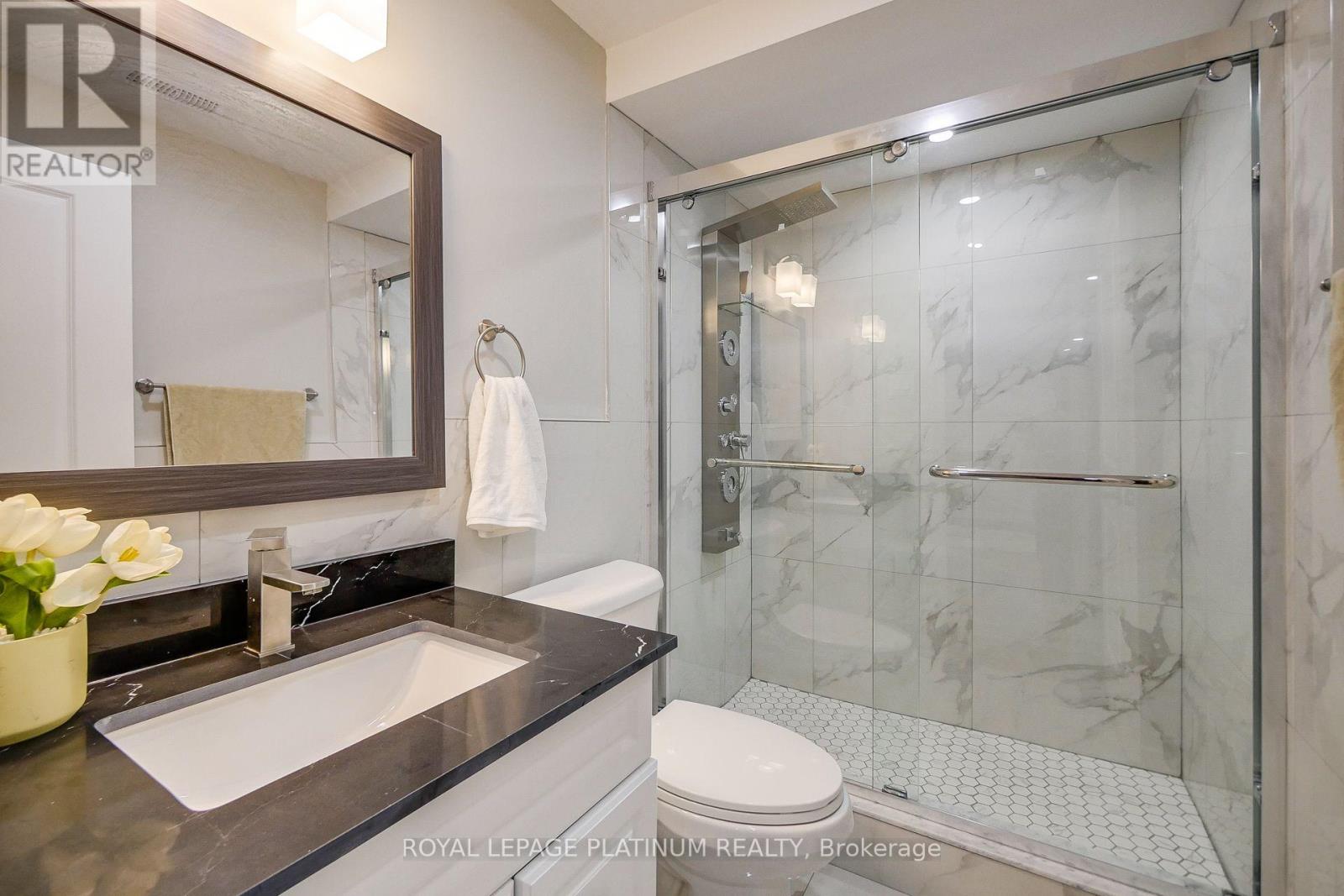 16 Bridgend Court S, Vaughan, Ontario  L4L 3L3 - Photo 42 - N13695738