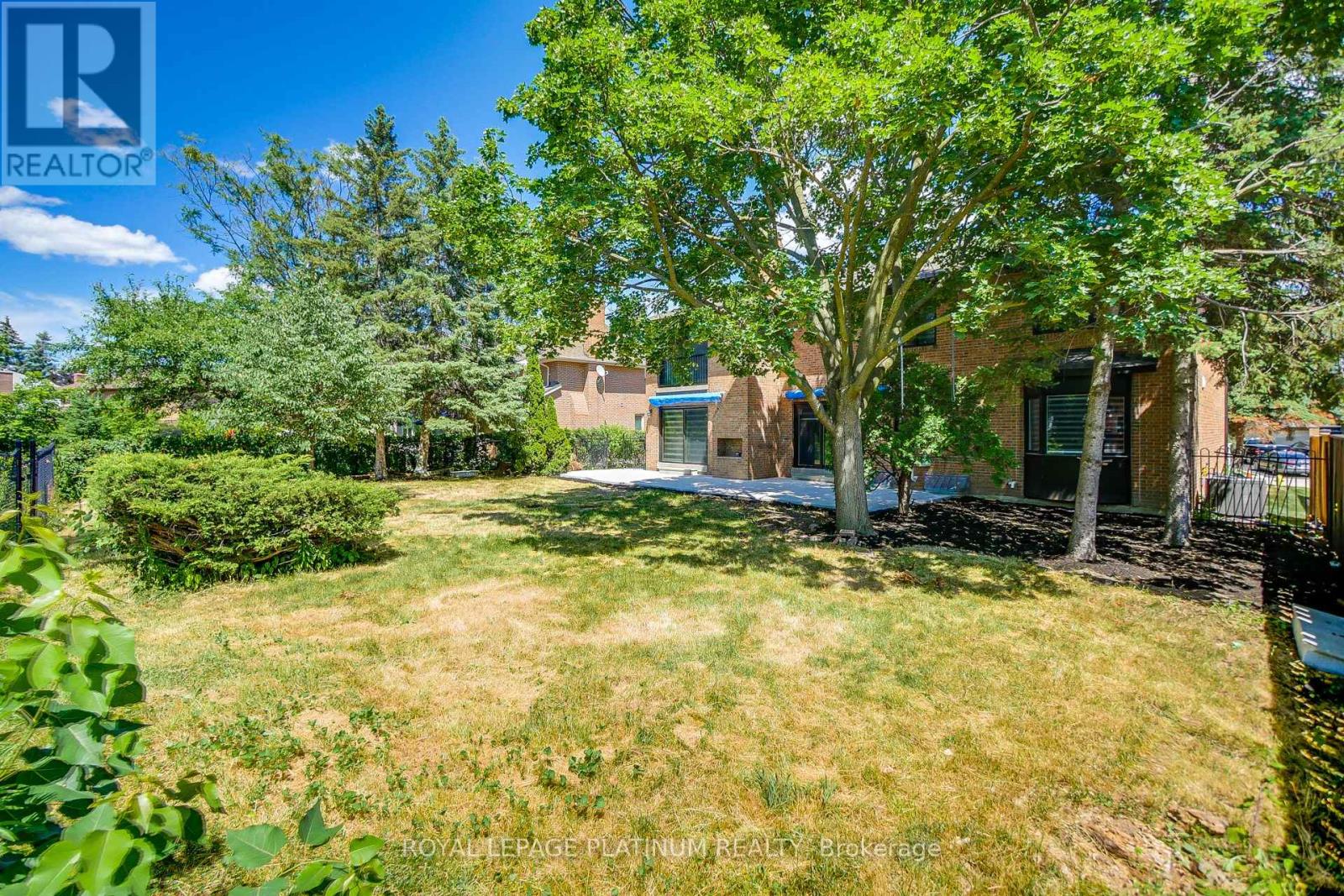 16 Bridgend Court S, Vaughan, Ontario  L4L 3L3 - Photo 47 - N13695738