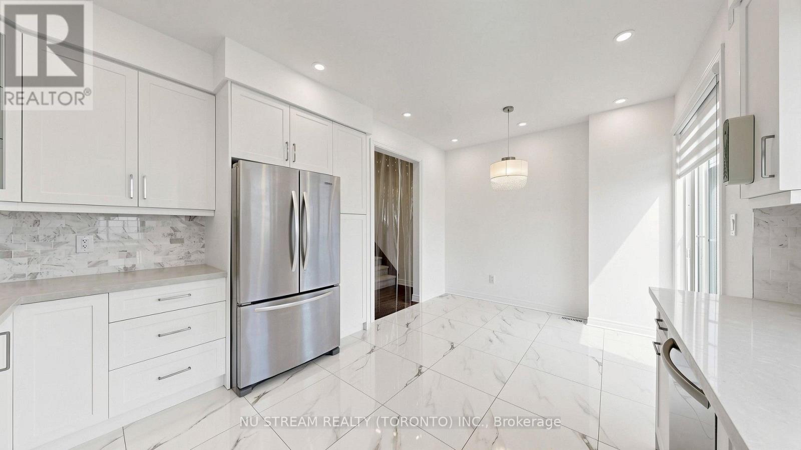 15 - 19 Maytime Way, Markham, Ontario  L6C 0N5 - Photo 13 - N13695744