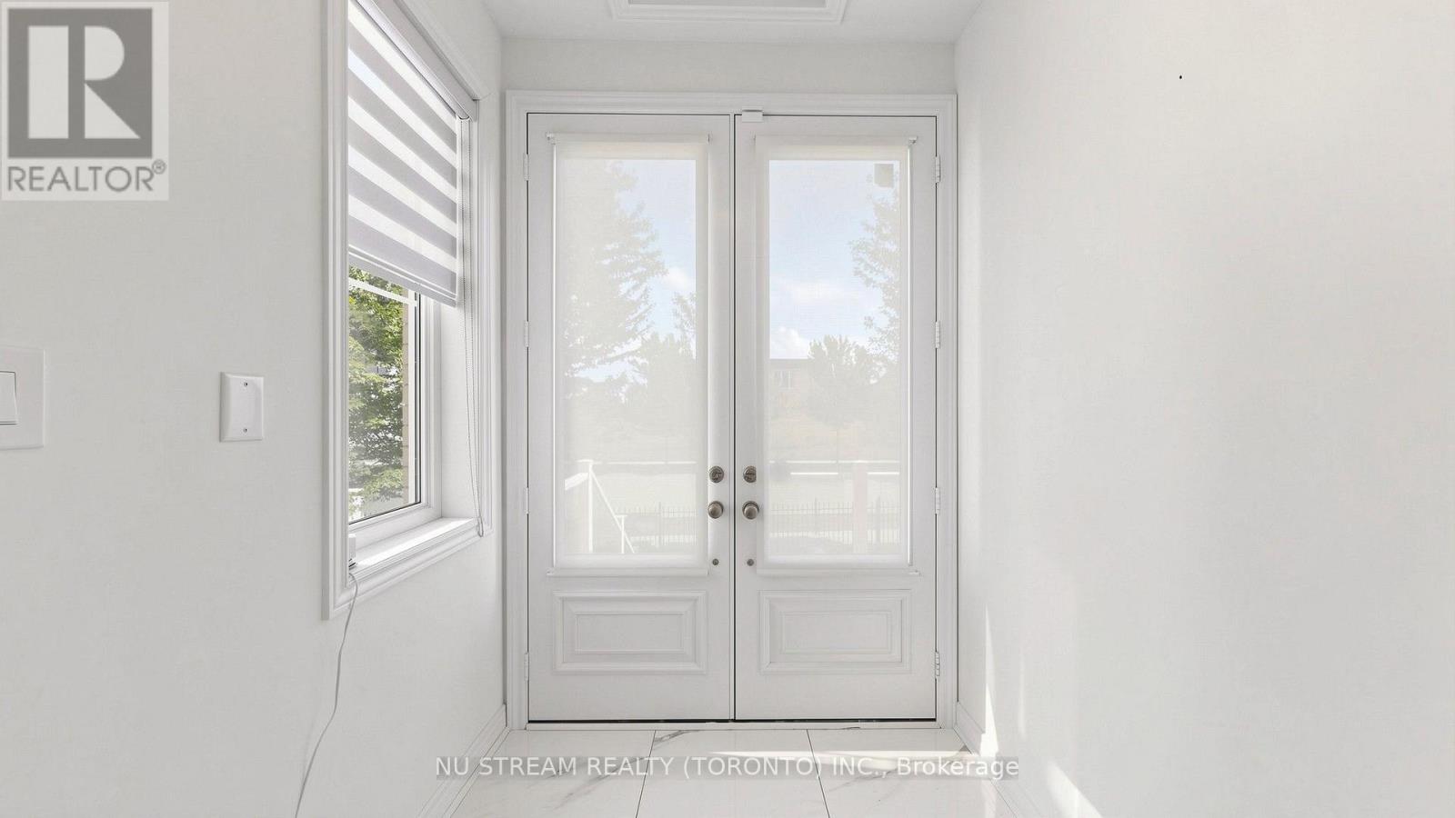 15 - 19 Maytime Way, Markham, Ontario  L6C 0N5 - Photo 4 - N13695744