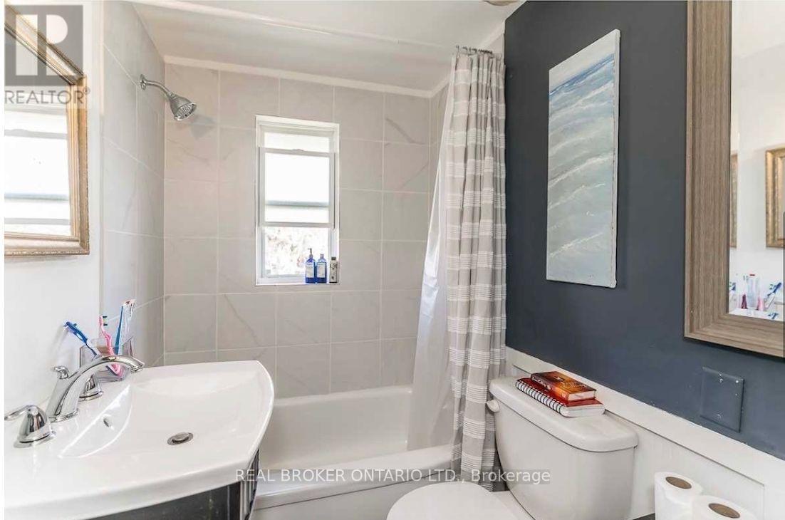 Upper - 23 Second Street, New Tecumseth, Ontario  L0G 1A0 - Photo 10 - N13695774