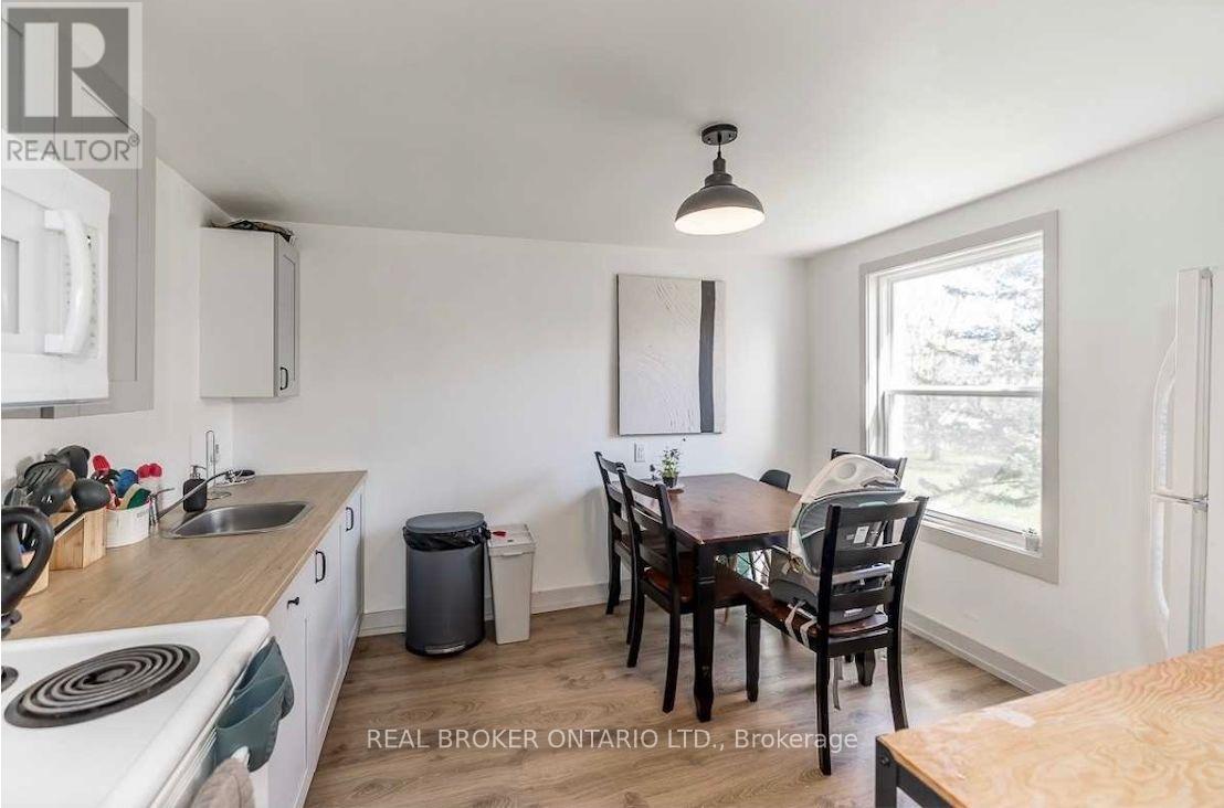 Upper - 23 Second Street, New Tecumseth, Ontario  L0G 1A0 - Photo 5 - N13695774