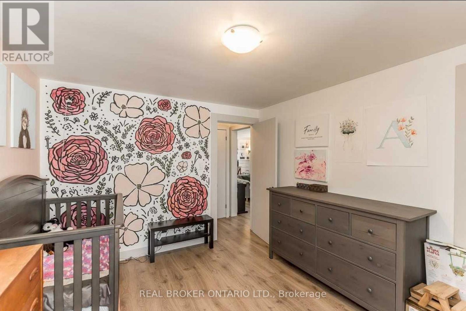Upper - 23 Second Street, New Tecumseth, Ontario  L0G 1A0 - Photo 8 - N13695774
