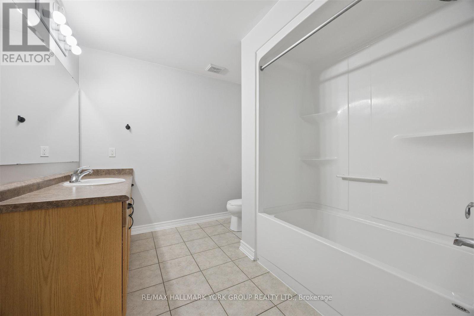 132 Banting Crescent, Essa, Ontario  L0M 1B6 - Photo 22 - N13695786