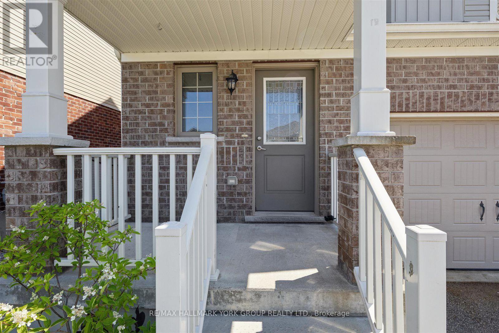 132 Banting Crescent, Essa, Ontario  L0M 1B6 - Photo 4 - N13695786