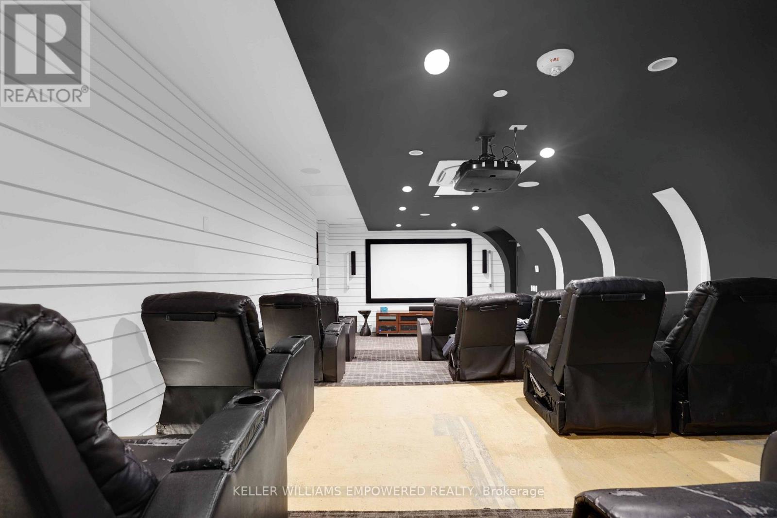 811 - 9471 Yonge Street N, Richmond Hill (Observatory), Ontario  L4C 0Z5 - Photo 12 - N13695812