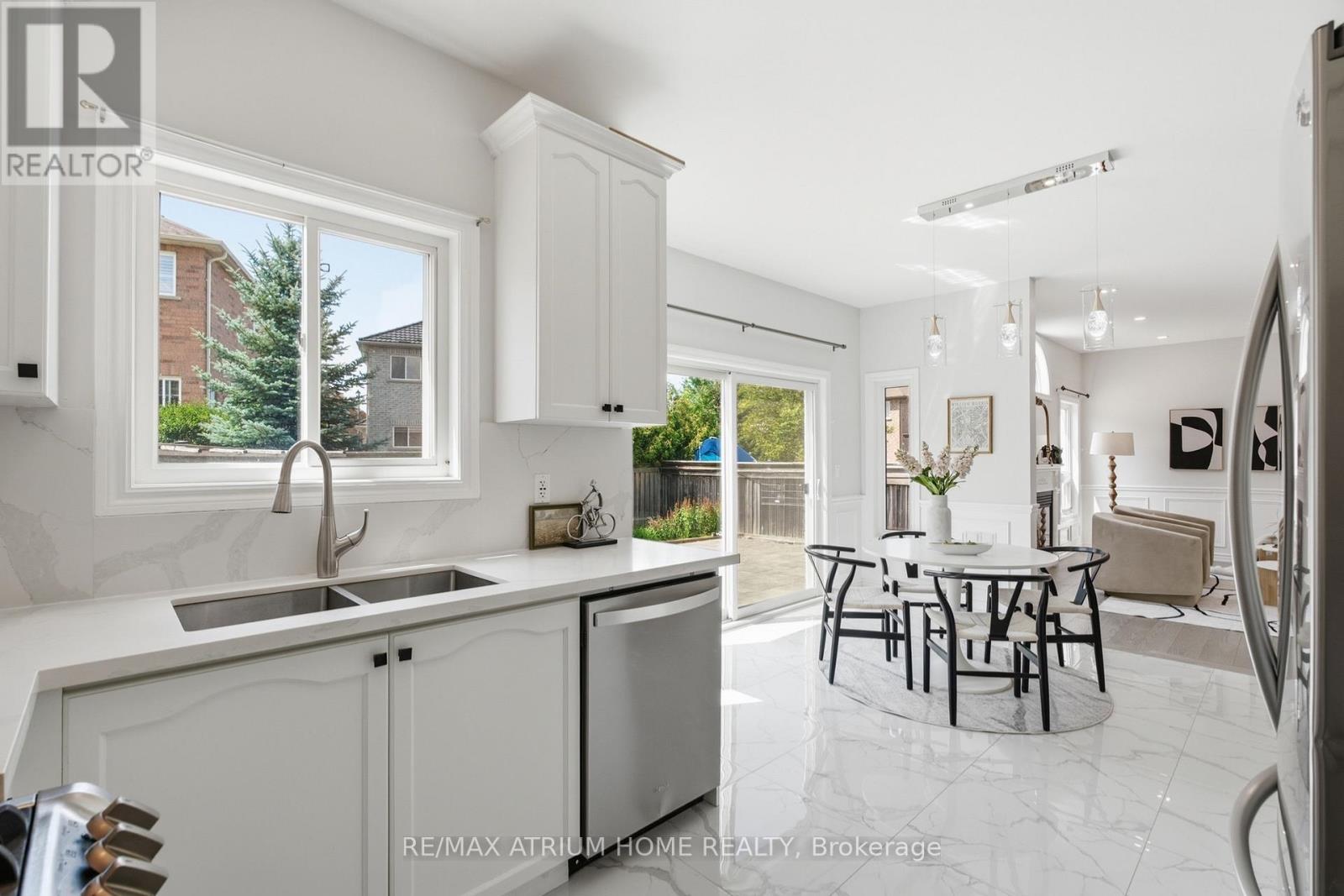 526 Mavrinac Boulevard, Aurora, Ontario  L4G 0H7 - Photo 17 - N13695830