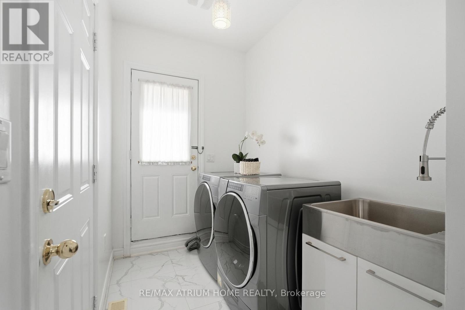 526 Mavrinac Boulevard, Aurora, Ontario  L4G 0H7 - Photo 32 - N13695830