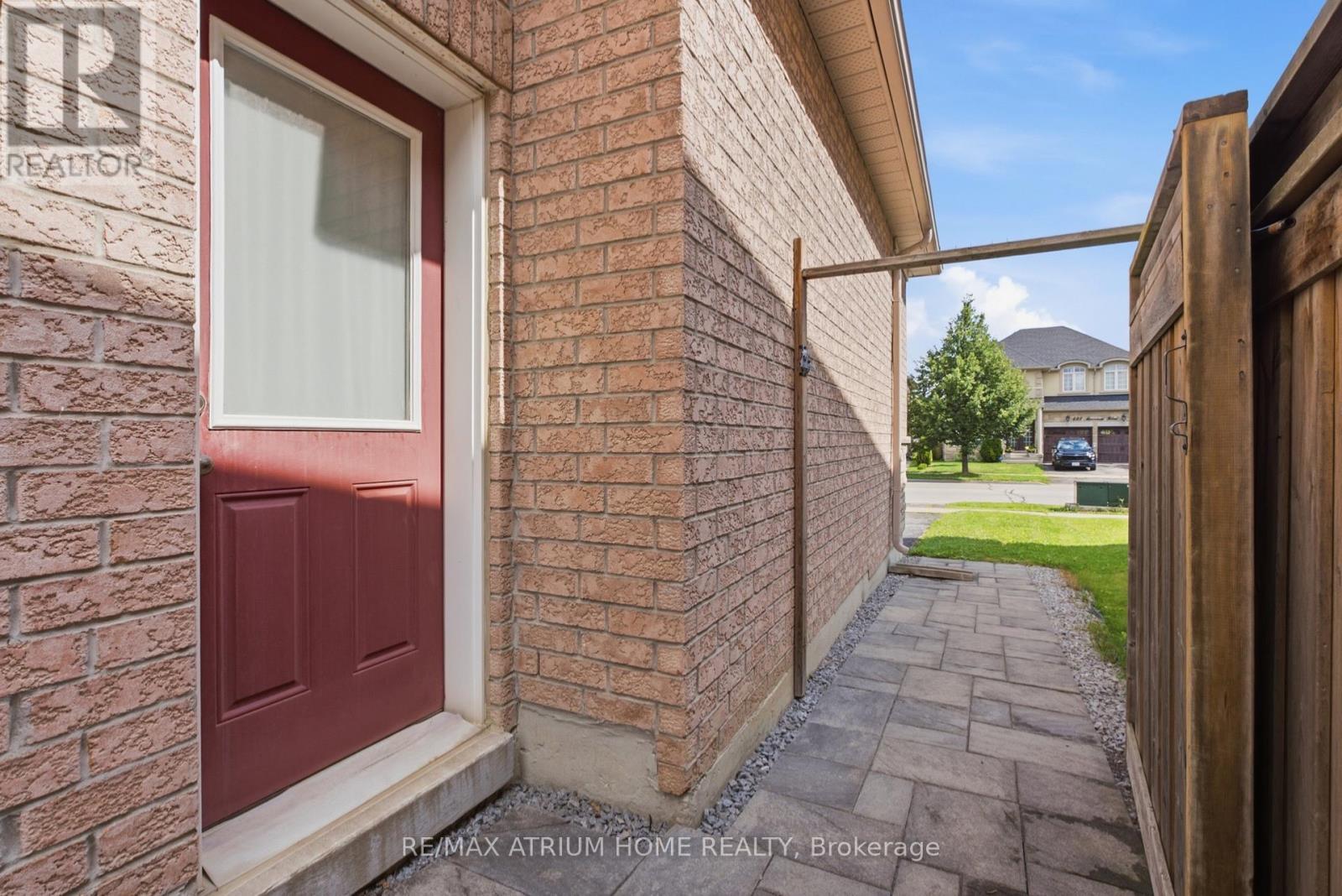 526 Mavrinac Boulevard, Aurora, Ontario  L4G 0H7 - Photo 36 - N13695830