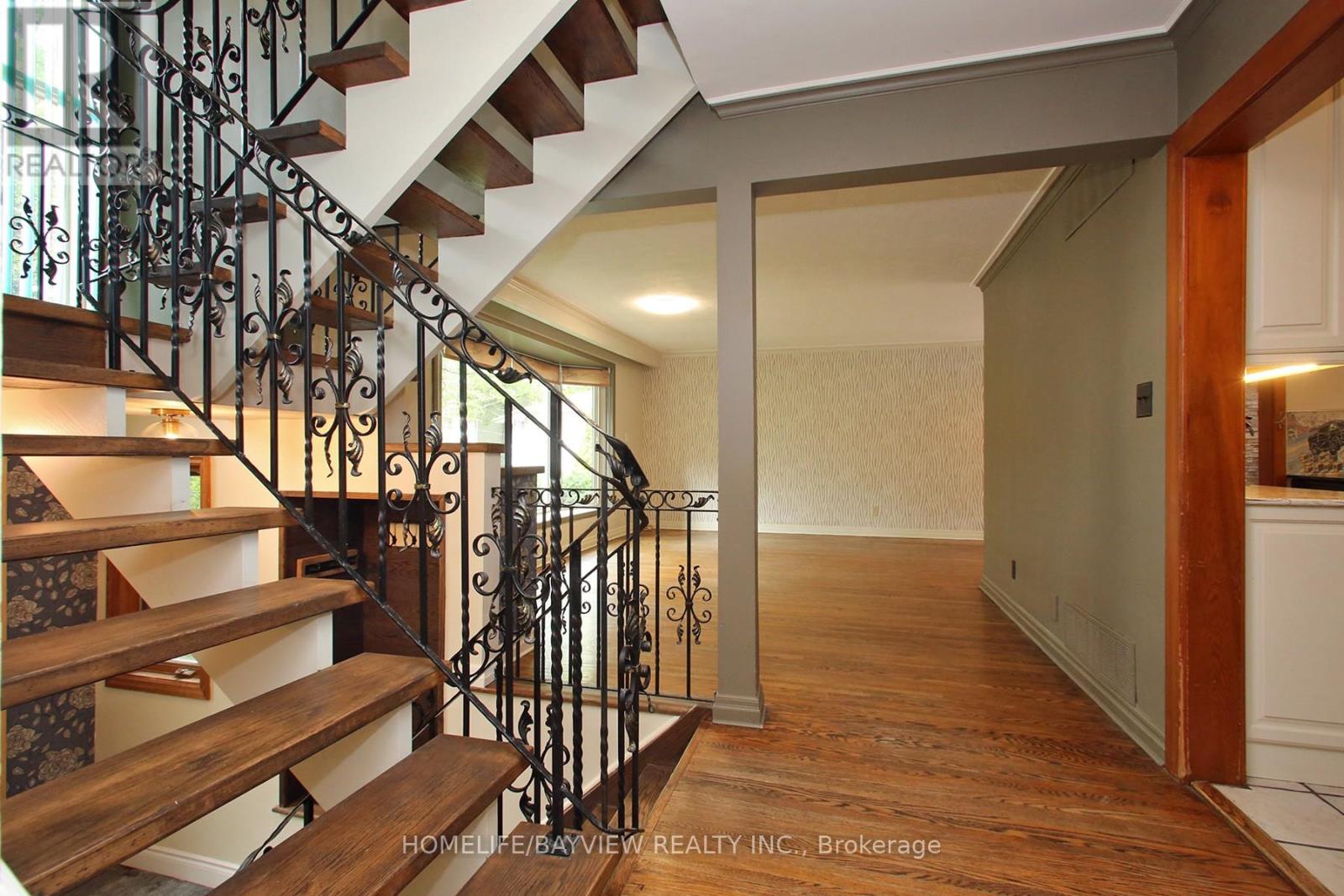 38 Christman Court, Markham, Ontario  L3P 3C8 - Photo 4 - N13695838