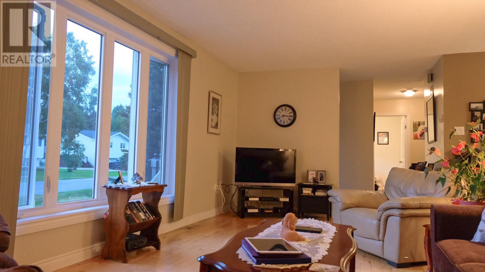19 Elmwood Crescent, Pasadena — photo 6