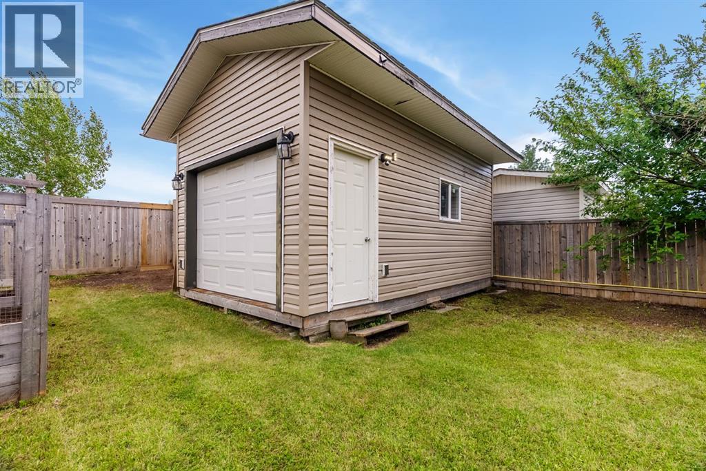 224 Clausen Crescent, Fort Mcmurray, Alberta  T9K 2H7 - Photo 6 - A2334419